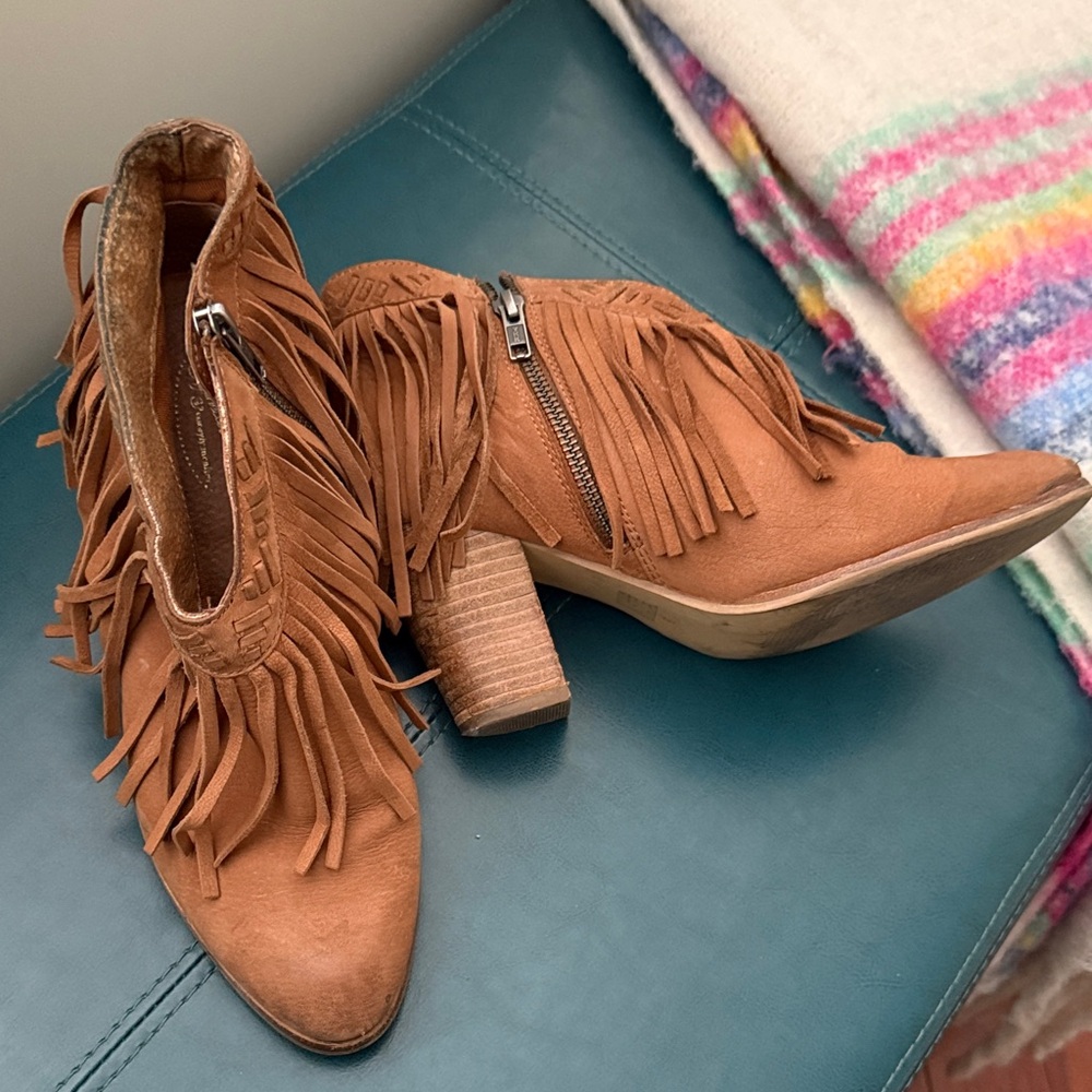 Seychelles Tan Leather Fringe Ankle Boots